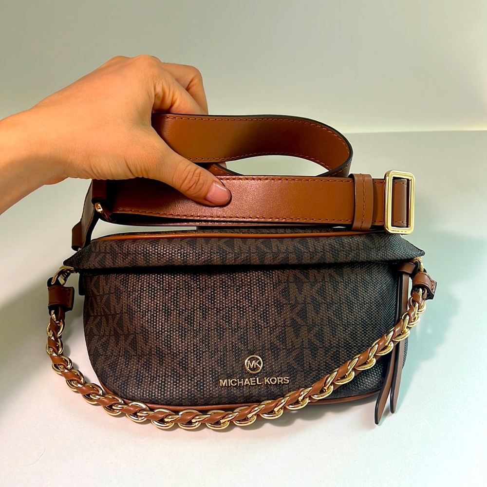Michael Kors-shouldr bag- signature leather canvas